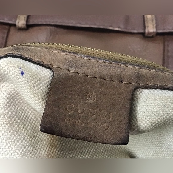 Gucci Bags - Picture 14 of 16